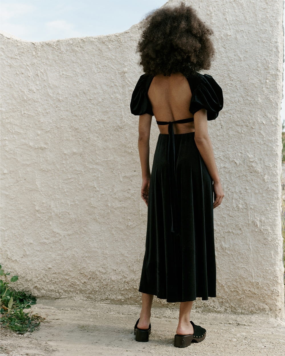 1000x1250px_Welurowa sukienka Nyks 2.jpg