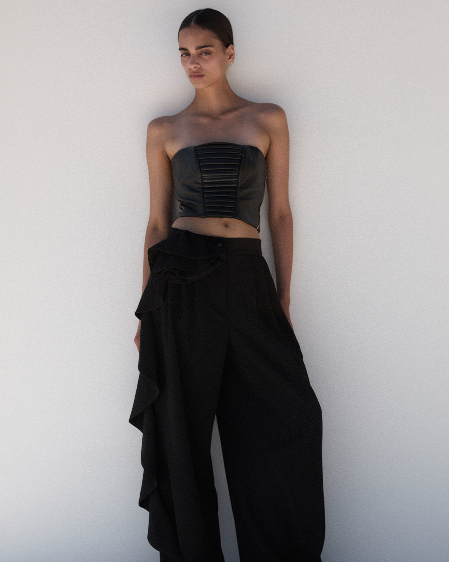 1000x1250px_GORSET SKÓRZANY BODY 3.png