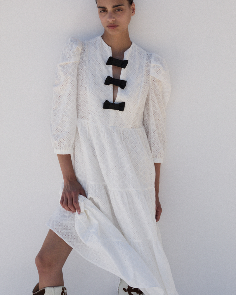 1000x1250px_SUKIENKA Z KOKARDAMI CASA.png