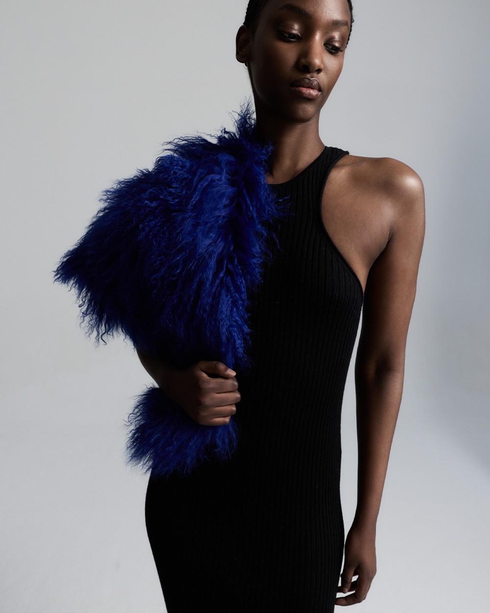 1000x1250px_SUKIENKA CARINO NOIR DRESS6.jpg