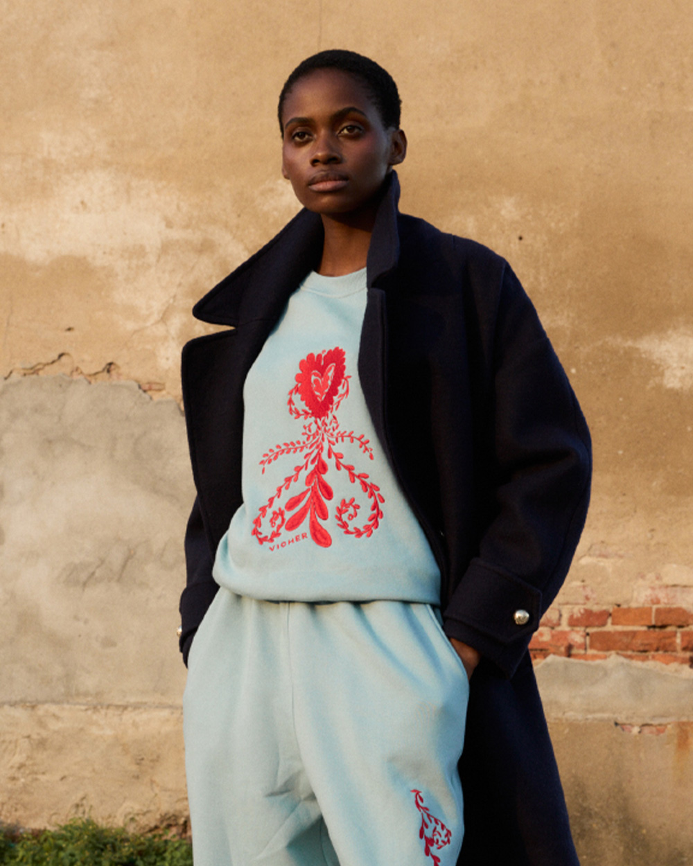 1000x1250px_Heartline Sweatshirt 4.jpg