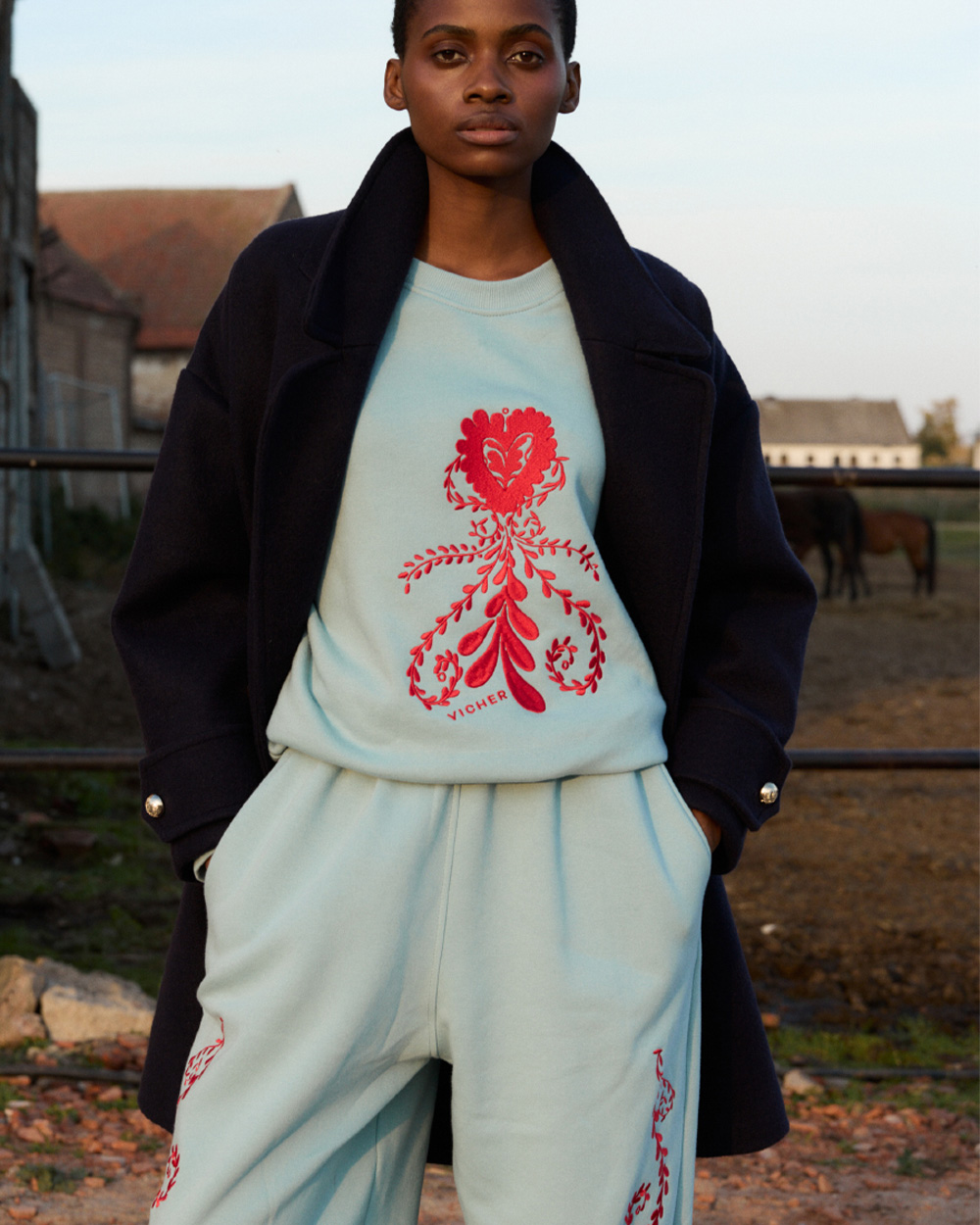1000x1250px_Heartline Sweatshirt7.jpg