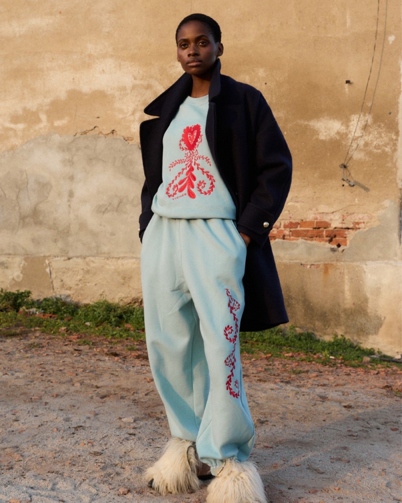 1000x1250px_Heritage Short Coat 3.jpg