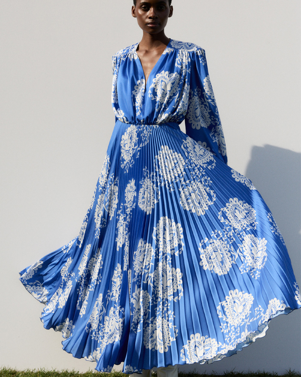 1000x1250px_Wielkopolska Blue Dress 2.jpg