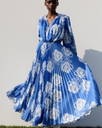 1000x1250px_Wielkopolska Blue Dress 2.jpg