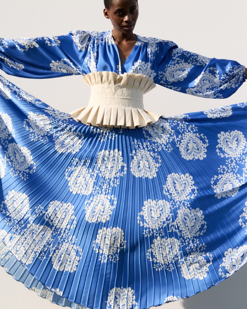 1000x1250px_Wielkopolska Blue Dress.jpg