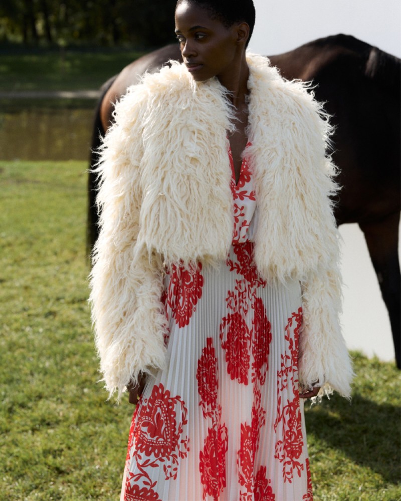 1000x1250px_Cropped Faux Fur 3.jpg