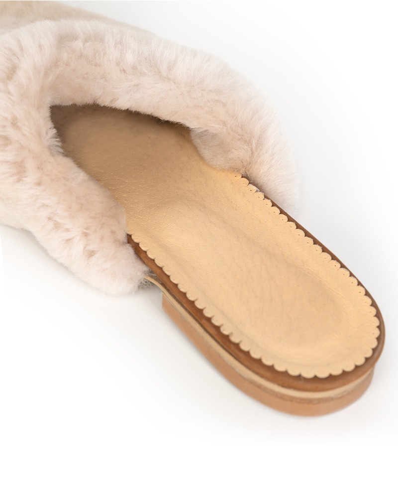 1000x1250px_Vicher Mules.jpg